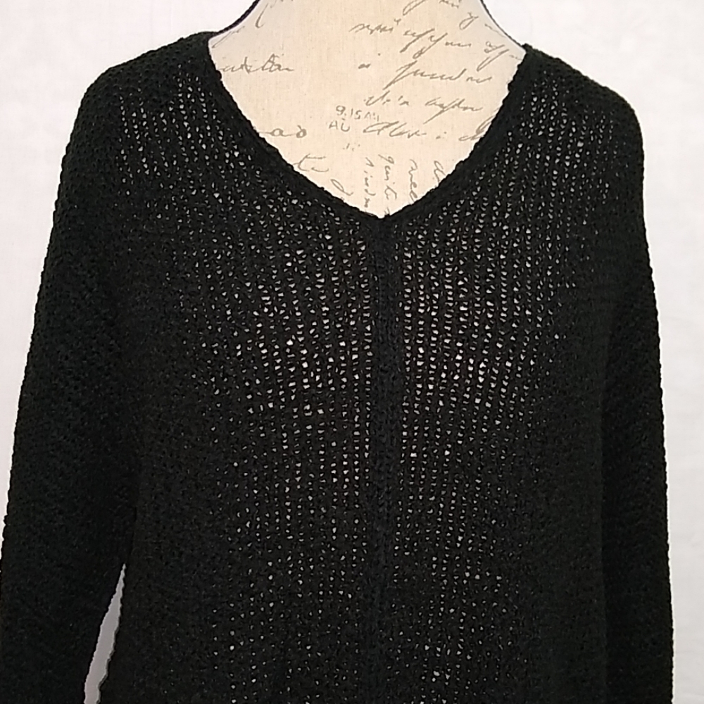 Universal Thread Black Knitted Sweater